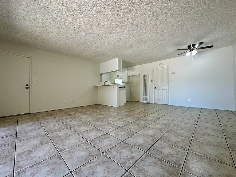 4141 Rosecrans Ave — Photo 19