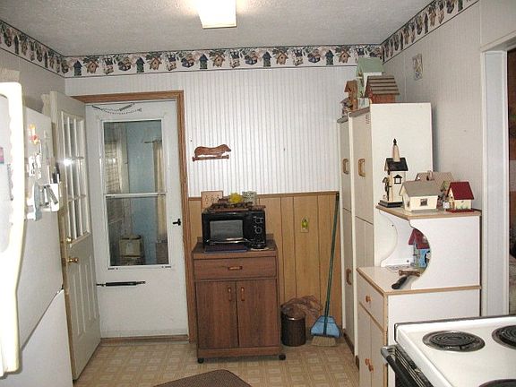5th image of 3417 Prescott Ave