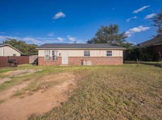 2714 Oak Dr, Amarillo, TX 79107