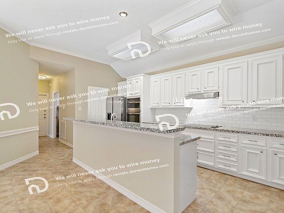 4th image of 6627 Queensclub Dr