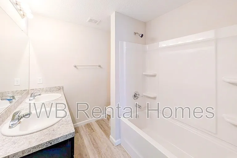8730 Berry Ave — Photo 8