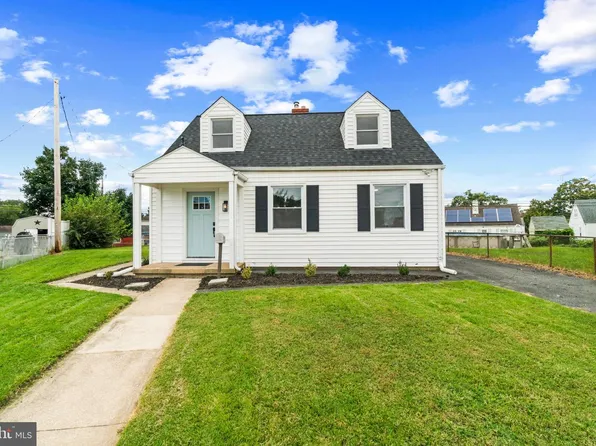 7415 Hill Ct, Dundalk, MD 21222