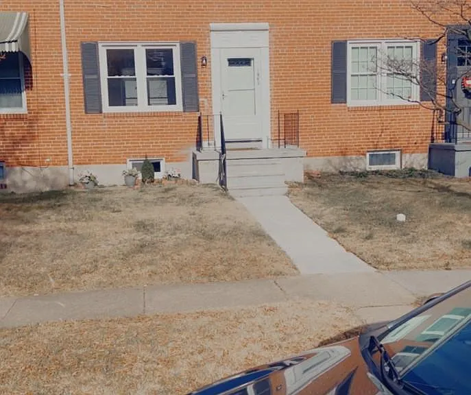 1730 Weston Ave — Photo 1