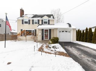 402 Breakspear Rd, Syracuse, NY 13219