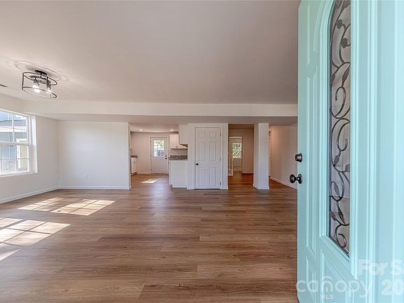 2nd image of 214 E Washington Ave