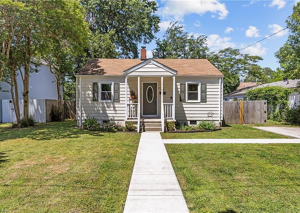 1st image of 236 Woodview Ave