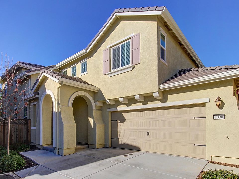 1st image of 1090 Landmark Cir