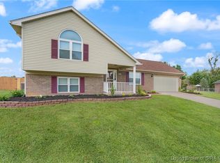 6231 Elanor Ct, Floyds Knobs, IN 47119