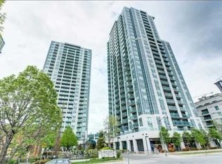 18 Harrison Garden Blvd #209, Toronto, ON M2N 7J7