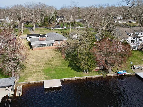 3rd image of 941 Morningside Dr