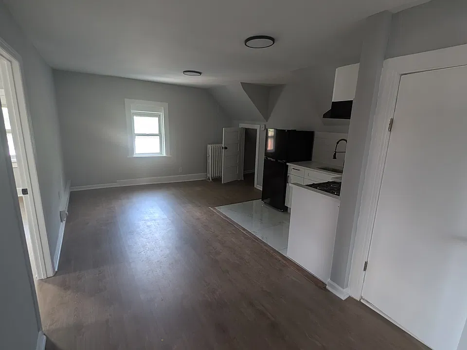 165 4th Ave #4