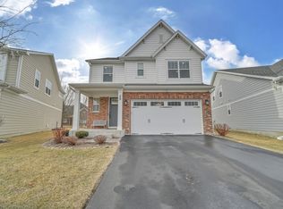 25 Commons Cir, Hawthorn Woods, IL 60047