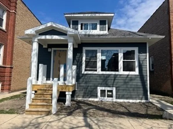 5306 W Cornelia Ave, Chicago, IL 60641