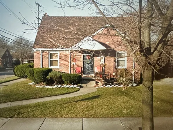 18401 Ashton Ave, Detroit, MI 48219