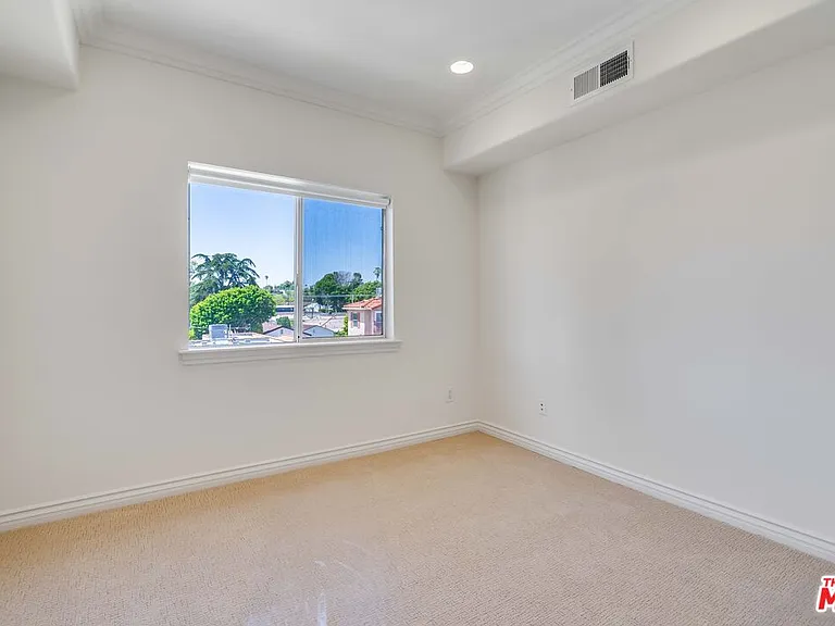 3328 Oakhurst Ave #207 — Photo 12