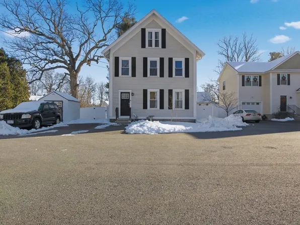 35 Hollis St #1, Pepperell, MA 01463