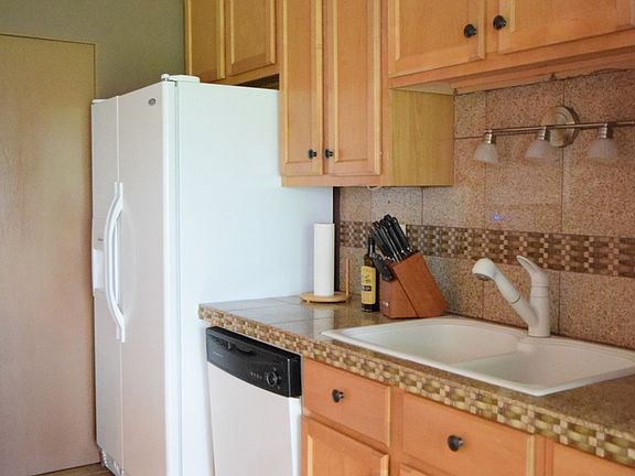 4th image of 218 Oak Knoll Ct Unit C1