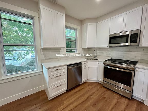 2nd image of 147 E Cottage St #2D