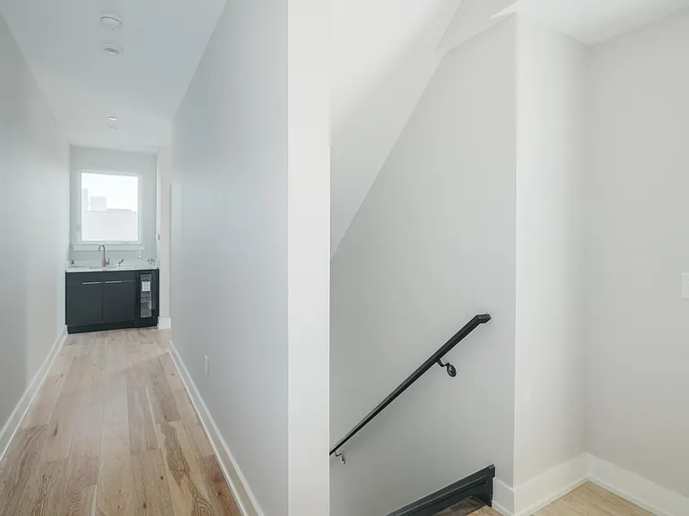 2731 W Jefferson St #5 — Photo 9