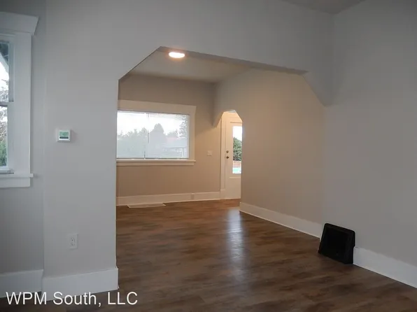 610 6th St SE, Auburn, WA 98002