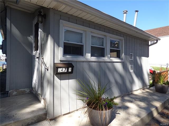 1st image of 147 Edgewater Park #C