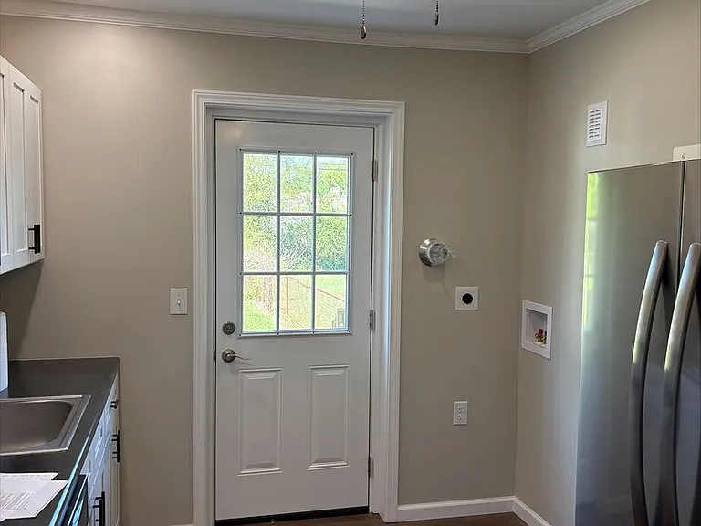 2117 Sherwood Rd — Photo 8