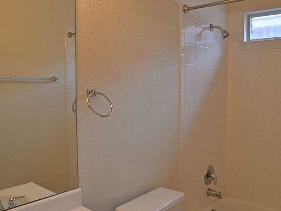 5th image of 12211 Medina Ml