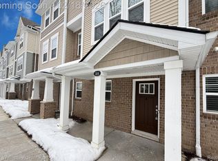584 Anne Ave, Brighton, MI 48116