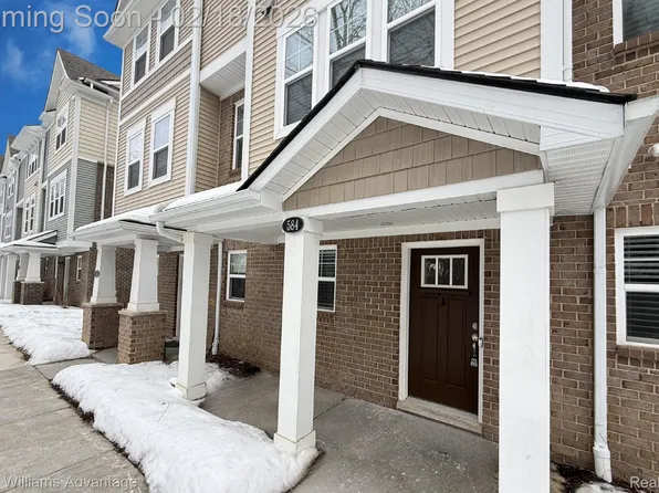 584 Anne Ave, Brighton, MI 48116