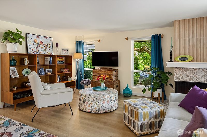 4th image of 242 4th Avenue S #1