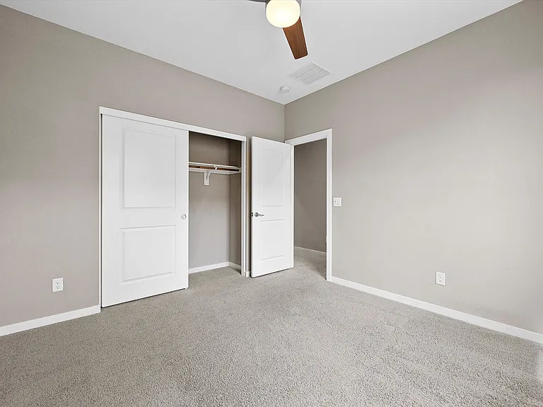 537 Monarch Ridge Ct — Photo 23