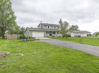 1315 W Main St, Mount Zion, IL 62549