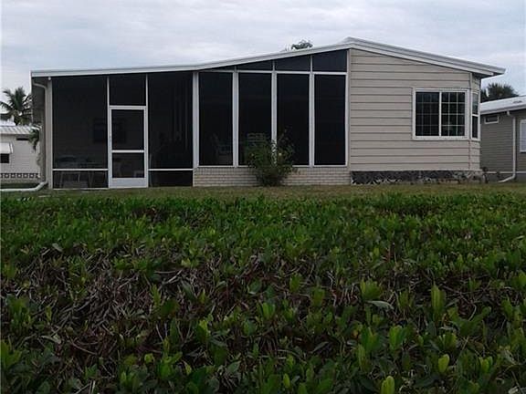 2nd image of 4765 Tahiti Dr