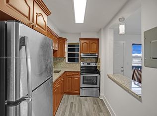 7620 Carlyle Ave APT 403, Miami Beach, FL 33141