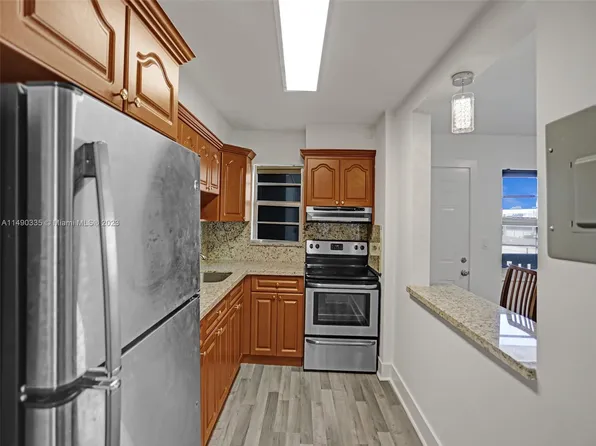 7620 Carlyle Ave APT 403, Miami Beach, FL 33141