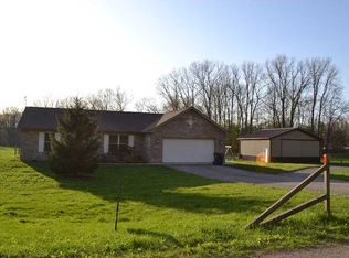 6095 S Mill Rd, Spiceland, IN 47385