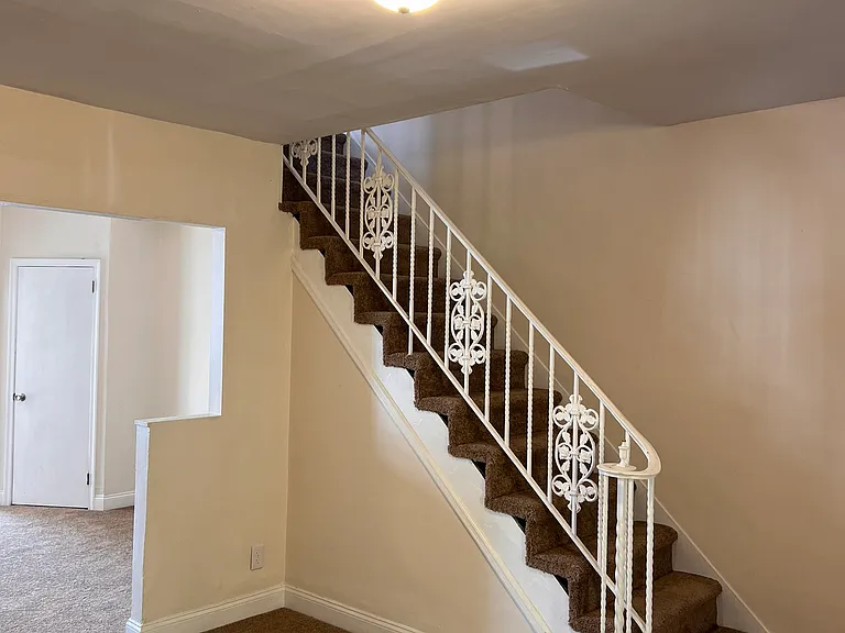 4035 Maywood St — Photo 10