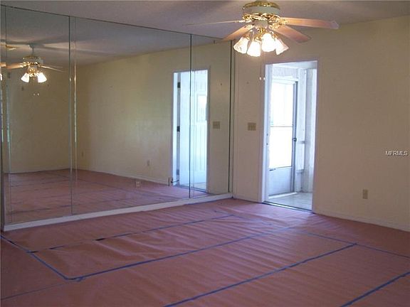 5th image of 122 Glendower Cir #266
