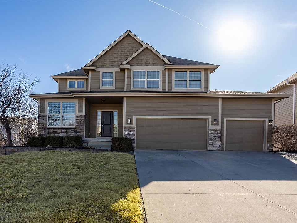 1st image of 15000 Bryn Mawr Dr