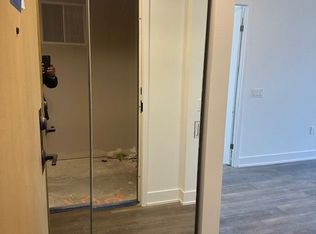 204 Burnhamthorpe Rd E #704, Mississauga, ON L5A 3R8