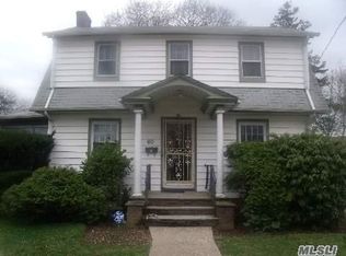 60 Willow Ave, Hempstead, NY 11550