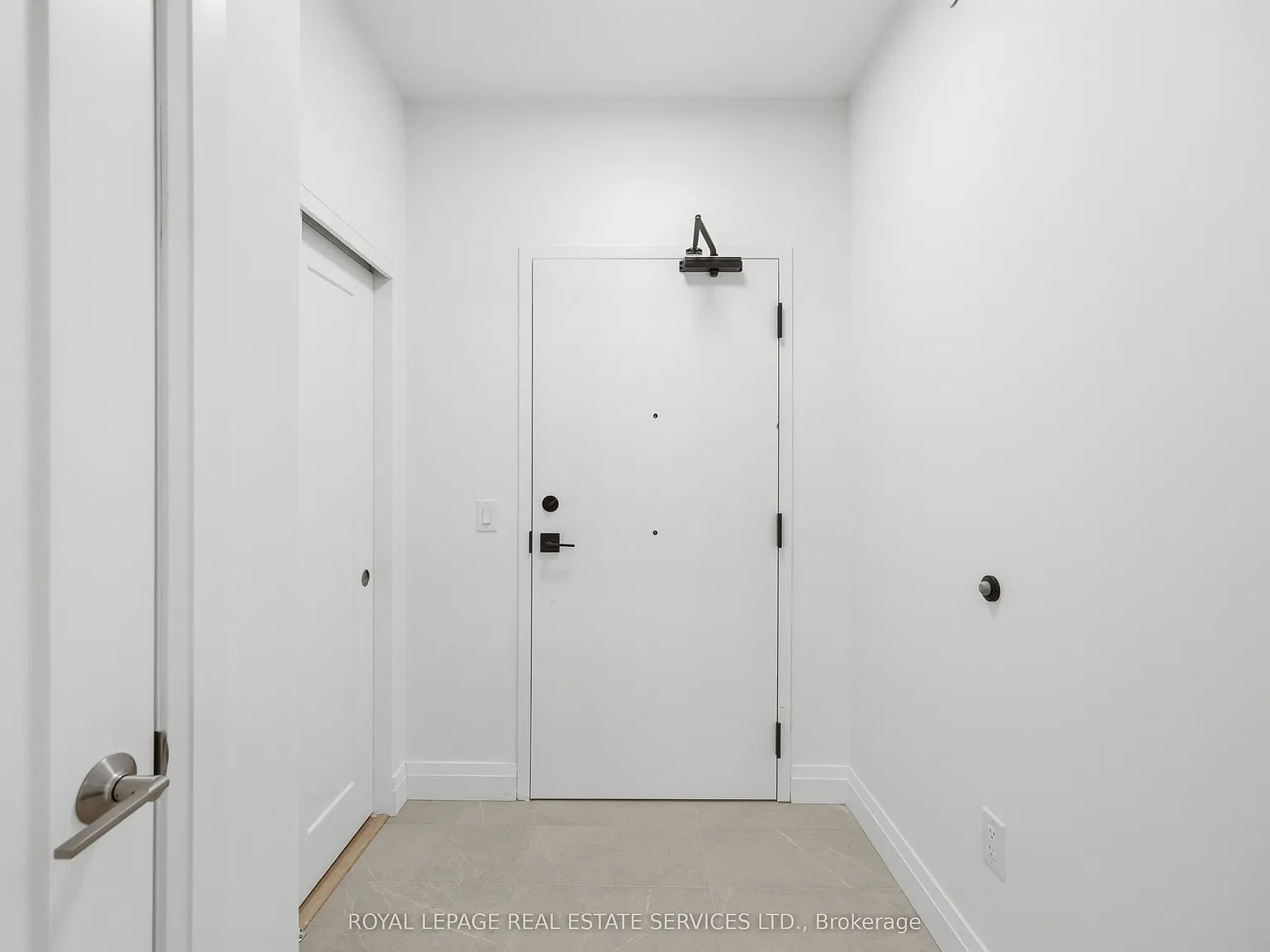 2 bed, $2,700 — Photo 2