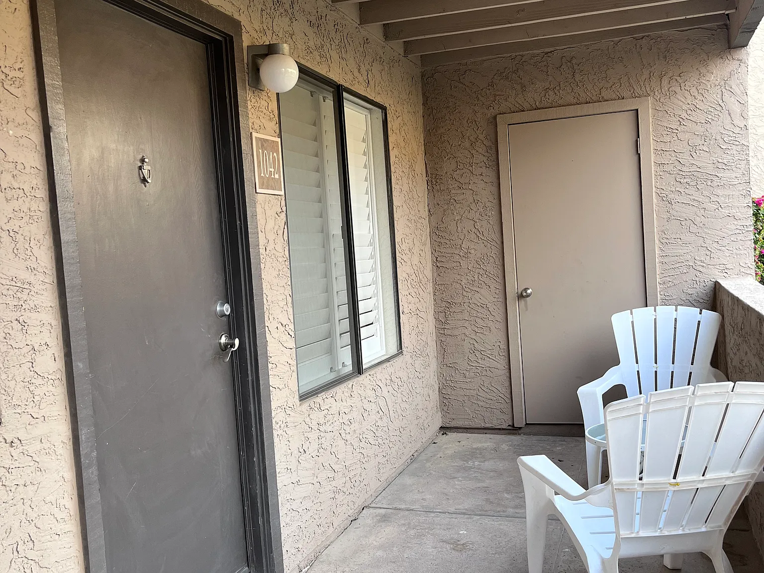 2 bed, 962 sqft, $1,900 — Photo 2