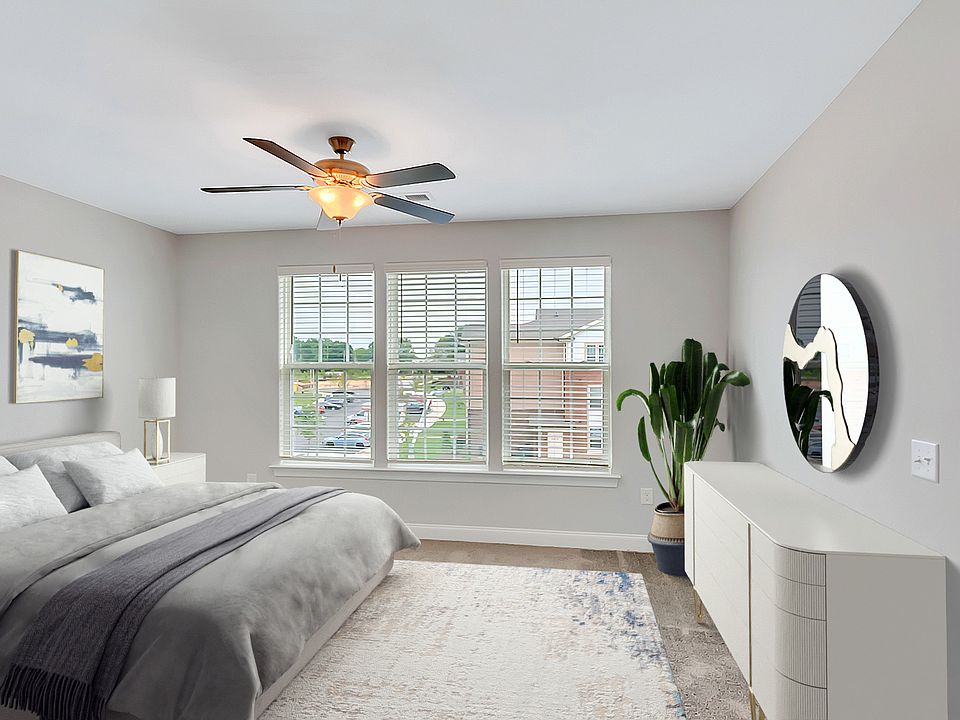 Spacious bedrooms with 9
 ceilings