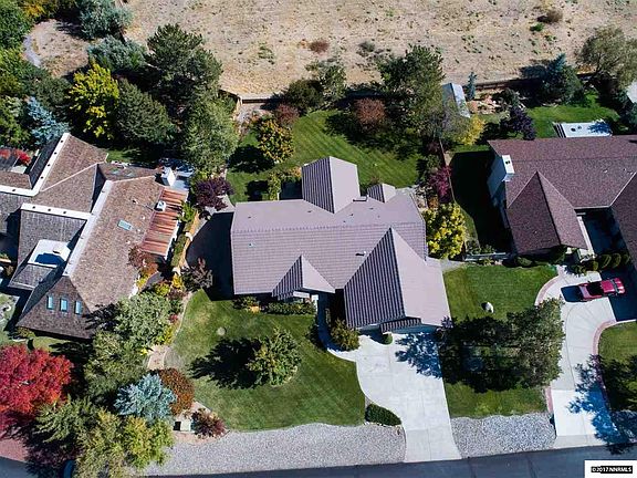 5th image of 405 Old Washoe Cir