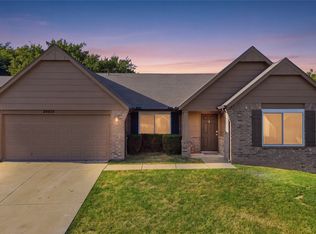 26815 E 122nd St S, Coweta, OK 74429