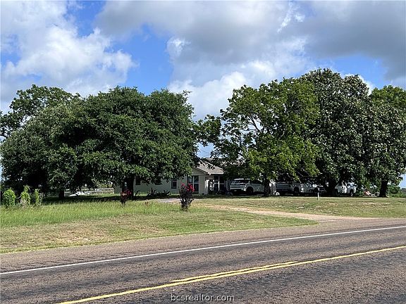 3rd image of 16659 Highway 90 N