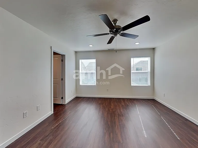 1496 N Garnet Creek Ave — Photo 10