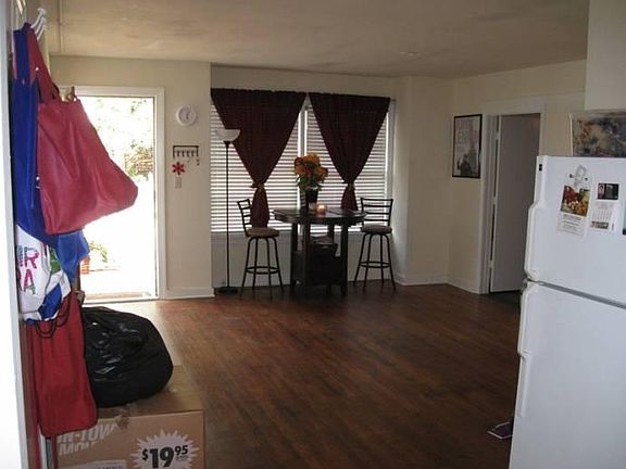 2nd image of 629 W Pensacola St APT 1