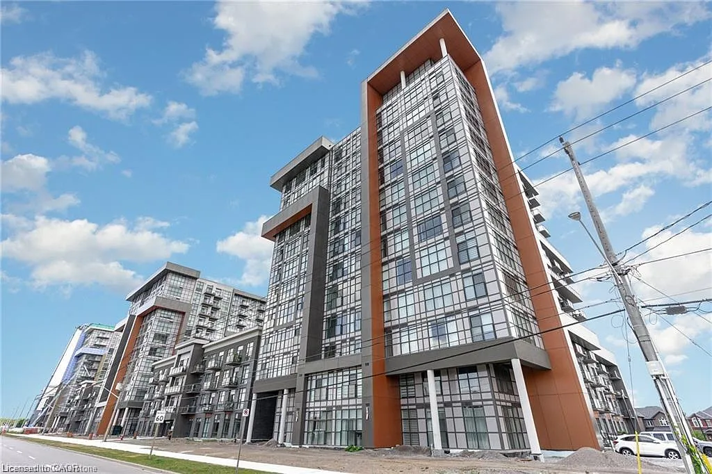 450 Dundas St E #810 photo 1